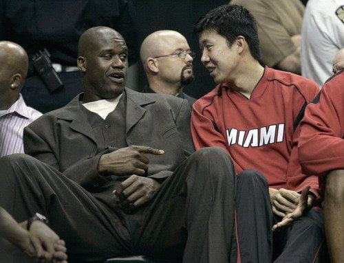 篮球NBA巨星单场暴砍52分，再次刷新个人纪录（NBA巨星单场轰下52分，再度改写个人新高）