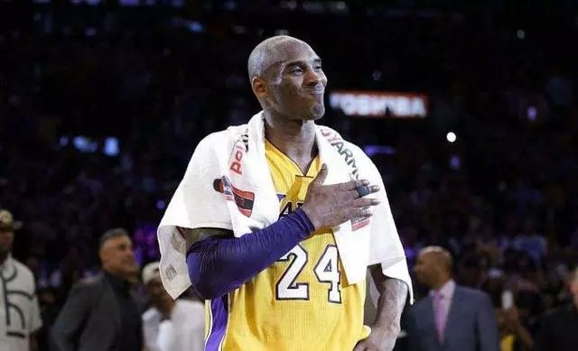 2025职业联赛颁奖多项评选难以服众 满屏尽是C语言（2025职业联赛颁奖争议四起 多项评选难服众 “C语言”刷屏）