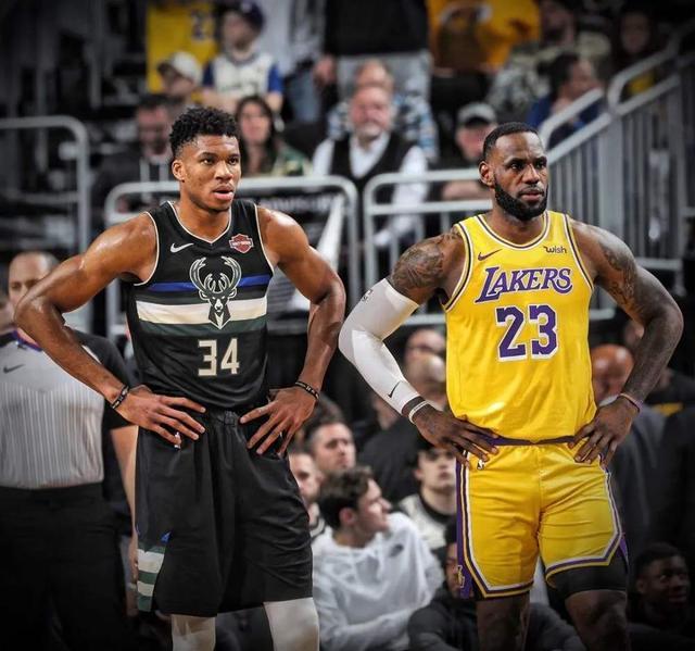 国足友谊赛战胜日本展现新阵容（国足热身赛击败日本，新阵容惊艳亮相）