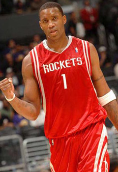 德布劳内精准助攻 主导比赛节奏（德布劳内送出精妙助攻 掌控比赛节奏）