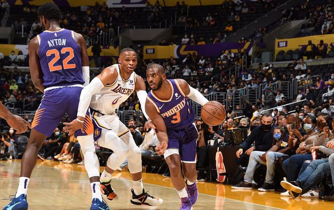 中场核心跑动全场第一，数据炸裂（中场大脑全场跑动第一，数据爆棚）