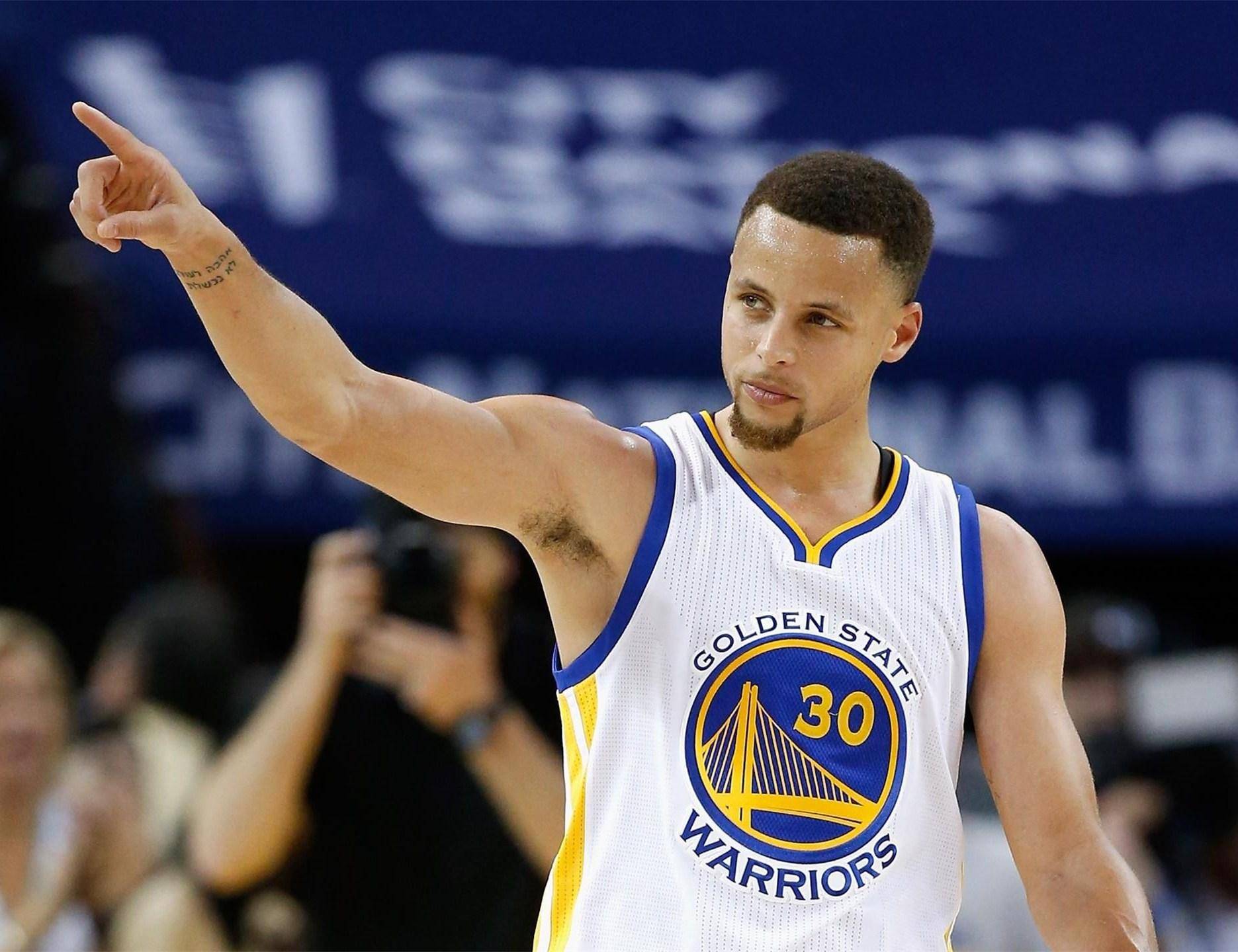 日本11月大名单：远藤航领衔，北野飒太等三名球员首次入选（日本队11月名单出炉：远藤航压阵，北野飒太等三将首次征召）