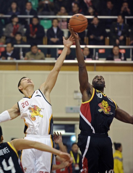 贝尔戈米展望米兰德比：米兰反击很强，国米高压策略有风险（贝尔戈米谈米兰德比：米兰反击犀利，国米强压存在隐患）