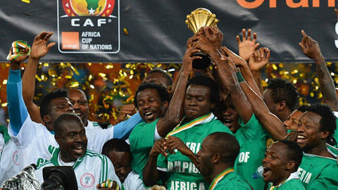 美媒：快船预计将与篮球运营总裁弗兰克团队达成续约（美媒称快船有望与篮球运营总裁弗兰克团队续签合同）