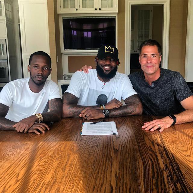 热议成都平广岛：联赛亚冠都蛮硬；租德尔加多需下载反诈app（成都战平广岛引热议：联赛与亚冠皆硬仗，租借德尔加多还得下载反诈App）