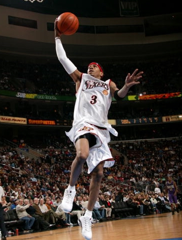 阿斯：皇马仍信任阿隆索，但需要他和球队给出决定性的回应（阿斯：皇马对阿隆索仍有信心，要求他与球队拿出决定性回应）