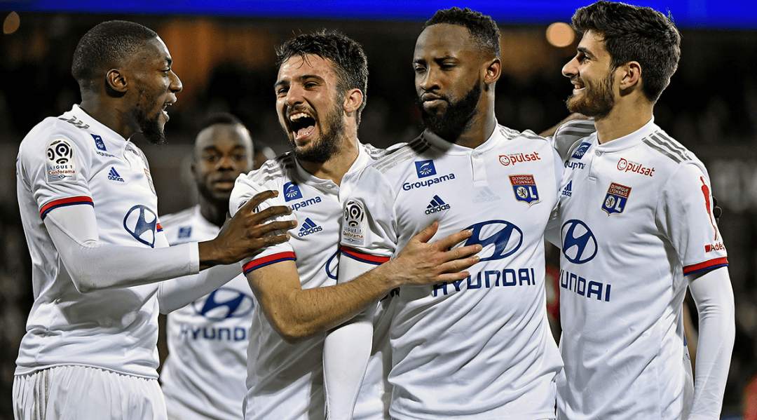 跟队：国米准备和卡洛斯-奥古斯托谈续约，双方已初步接触（队记：国米拟与卡洛斯-奥古斯托开启续约谈判，双方已进行初步沟通）